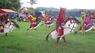 Prajuritan ebeg turonggo jati Di festival [upl. by Hailed]