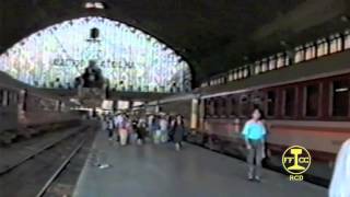 Estación de Atocha Ambiente clásico ferroviario [upl. by Wilburt]