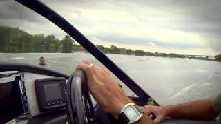 Bateau sport 100 électrique Le Nautique 196 E de Correct Craft [upl. by Derfliw601]