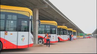 Le bus rapide transit BRT  une révolution destransports de masse au Sénégal [upl. by Walrath]