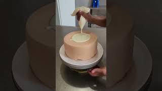 TUTORIAL PARA DECORAR UNA TORTA CON CHOCOLATE BLANCO [upl. by Ainak]