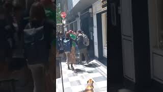 JuanGrabois protagonizó una pelea callejera en Palermo Grabois [upl. by Braden]