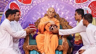 Guruhari Darshan 2426 Jul 2018 Bochasan India [upl. by Atalaya]