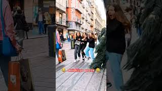 Pianta scherzo Napoli 😂paura humor scherzo bushman bushmanprank prank pranks reaction fyp [upl. by Materi224]