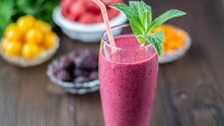 How To Make a Breakfast Smoothie [upl. by Kcajyllib]