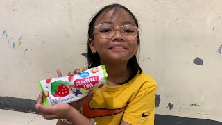 REVIEW MAKANAN  CAMPINA ICE CREAM STRAWBERRY LIME [upl. by Urbas]