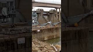 Greenup Lock amp Dam on The Ohio River November 07 2024 [upl. by Nairbal]