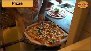 La pizzeria di Gino Sorbillo a Napoli [upl. by Shantha652]