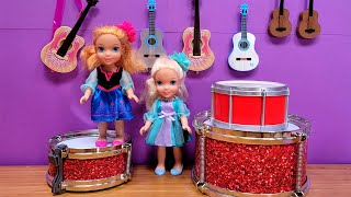 Backstage  Elsa amp Anna are playing musical instruments  Barbie dolls [upl. by Harrietta487]