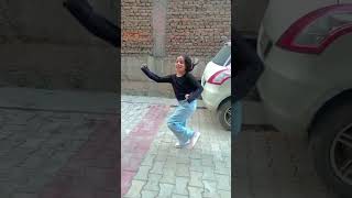 Resham ka lehnga mera trending viralshorts dancestyle hiphopdancer mayraaggarwal subscribe [upl. by Arlene732]