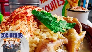 Receta Esquites con patitas de pollo  Cocineros Mexicanos [upl. by Rip]