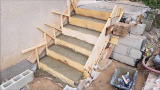 Faire un escalier en beton [upl. by Illac]