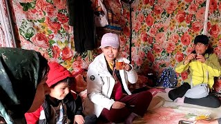 Interwoven Cultures Chinese Visitors Discover Life in the Farzaneh Nomadic Tent [upl. by Soalokcin580]