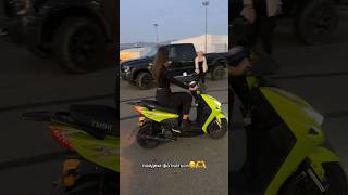 ПЕРВЫЙ РАЗ НА СКУТЕРЕ😂 мотоТаня first time on a scooter motoTanya [upl. by Pillow]