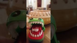 CROCODILE BITING TEETH TOY crocodile angrily quickly bitingfishtoy shortsvideo [upl. by Luther]