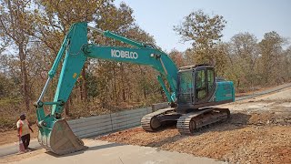 KOBELCO 220 EXCAVATOR 12motore down subscribe shorts virl [upl. by Zirtaeb]