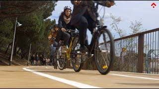 DEsplugues a Barcelona en bicicleta [upl. by Anelhtac]