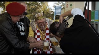 Johnny Gold ft Bertus Staigerpaip  Vrijdagmiddag Begint ut al Officiële Videoclip [upl. by Blackwell]