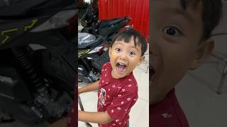 SI RAKA BELI MOTOR BARU minivlog hiburanshorts anakdesa vlog [upl. by Enitsenre]