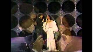 Diana Ross amp Lionel Richie  Endless Love Live 54th Annual Academy Awards 1982 [upl. by Delgado357]