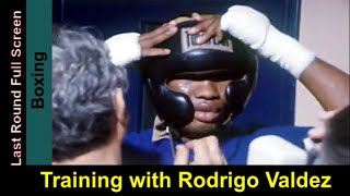 Boxing Training with the Stars Boxer Rodrigo Valdez Workout Session in Widescreen Color [upl. by Mallon]