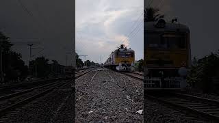 Two different type emu parallel departure at chandannagar anirbanrakshitmainlineer train [upl. by Labaw]