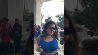 Neha Kakkar Laughs On Paps Comment at Airport [upl. by Horner]