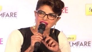 Priyanka Chopra gets ANGRY at a Reporter over SHAHRUKH KHAN 59th Idea Filmfare Awards 2013 [upl. by Gnouv423]