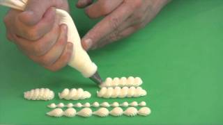 Border Basics for Royal Icing Video Demonstration [upl. by Vinay]