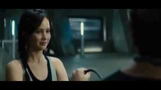 THE HUNGER GAMES CATCHING FIRE DELETE SCENE FINNICK TIES KNOT SC 119 [upl. by Sacram]