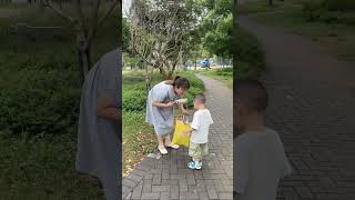 Cute Baby Found A Bag And Returned It To The Owner Refusing To Return Itfunnybabycutefatherhood [upl. by Garate684]