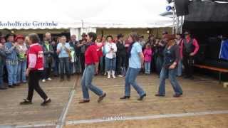 Kieler Woche 2013  Line Dance im quotUnser Nordenquot Dorf  Teil 2 [upl. by Euqnom]