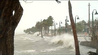 Hurrikan Irma zerstört Ferieninseln  Für Florida wohl nur noch Stärke 4 [upl. by Wennerholn401]