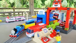 TayoampTitipos crane factory amp station Thomas the Tank Engine and friends will carry Tayobus☆ [upl. by Thisbe]