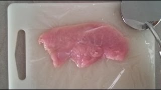 Schnitzel klopfen  Fleisch weicher machen [upl. by Anwahsak128]