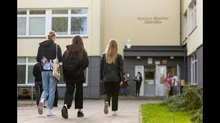 Pirmieji abiturientų įspūdžiai po lietuvių kalbos ir literatūros brandos egzamino [upl. by Jasen]