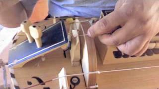 Cotone e ghironda Come si fa How to use the cotton on an hurdy gurdys string [upl. by Harwill884]