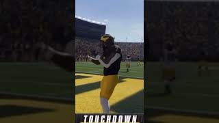 Donovan Edwards gets the TD cfb [upl. by Edy800]