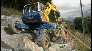 Menzi Muck A91 mit Universalgreifer  Universal grab [upl. by Ikram]