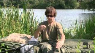 Terry Hearn Floater Fishing for Carp  Rig SetUp [upl. by Elocal615]