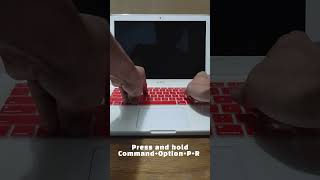 How to Reset PRAM on an Old Macbook [upl. by Arah722]