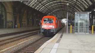 BR 182 Taurus spielt Musik  SBahn Dresden Abfahrten  german electric loco plays music scale [upl. by Sarena]