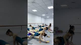 The record of leg flexibility trainingdanceflexibilitysplitballetyyaya [upl. by Assirek]