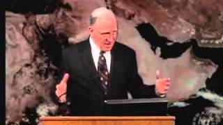 Chuck Missler Genesis Session 17 Ch 21 22 24 Isaac Part 1 [upl. by Wanfried705]