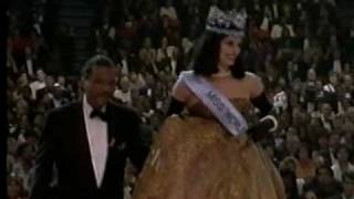 MISS WORLD 1992 Ninibeth Leal Final Walk [upl. by Newra528]