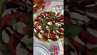 Tomaten Mozzarella Salat mit Rucola  Italian Style [upl. by Adine]