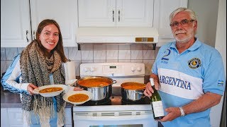 Comiendo Locro Argentino  Festejando el 25 de Mayo [upl. by Ninetta]