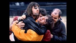 OASIS liveKnebworth Park 11081996 naživo Český rozhlas Rádiožurnál [upl. by Nnylaf476]