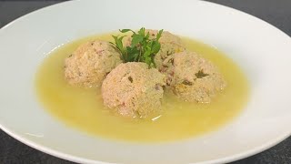 Albóndigas en caldo [upl. by Jacquenetta691]