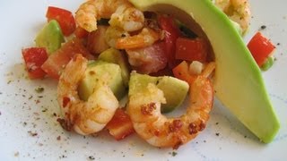 Brasilianischer AvocadoSalat mit Garnelen [upl. by Rhoda67]